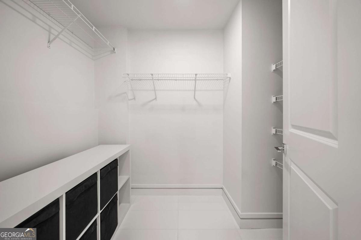 3338 Peachtree Road # 2207
