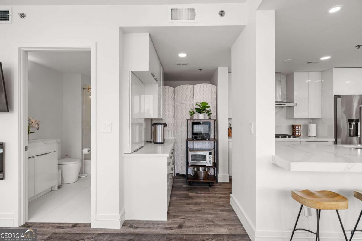 3338 Peachtree Road # 2207