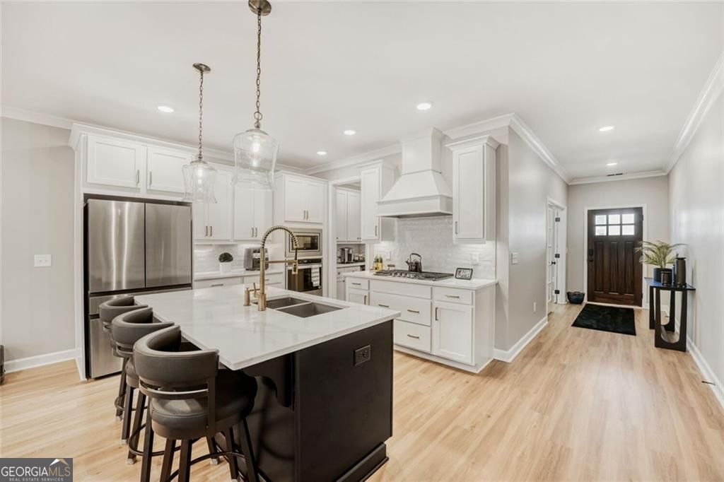 3672 Silvery Way