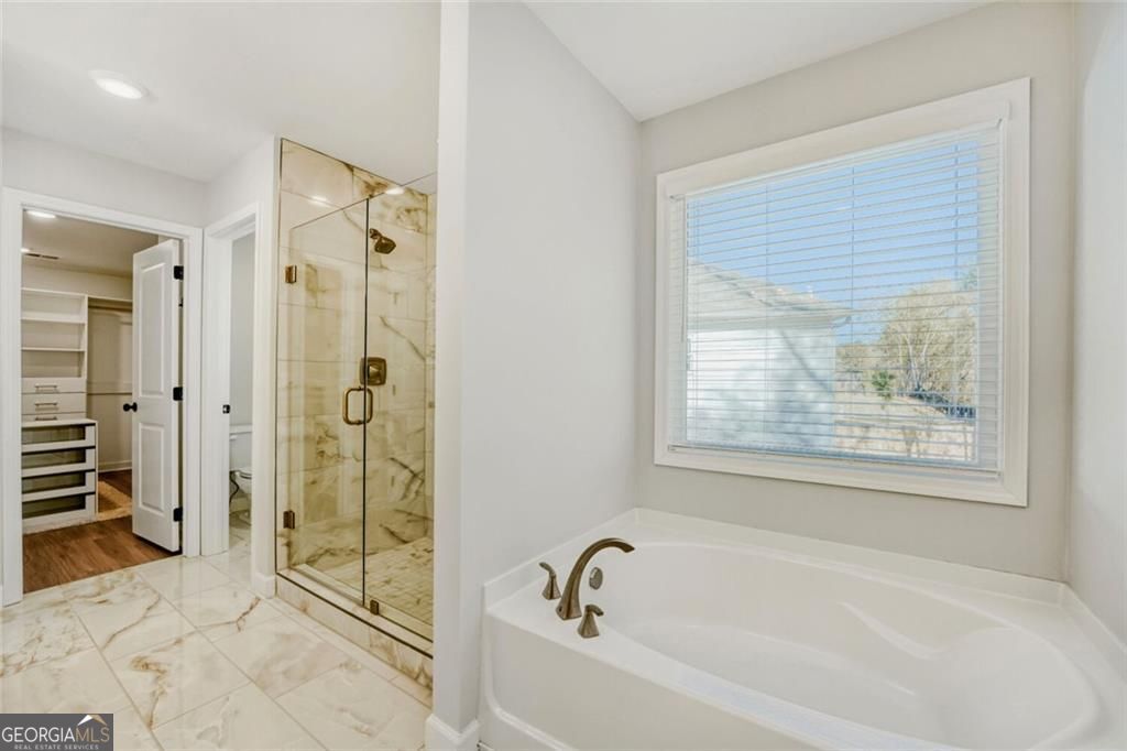 3672 Silvery Way