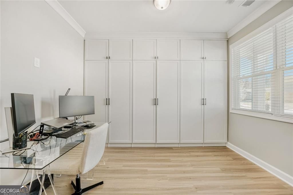 3672 Silvery Way