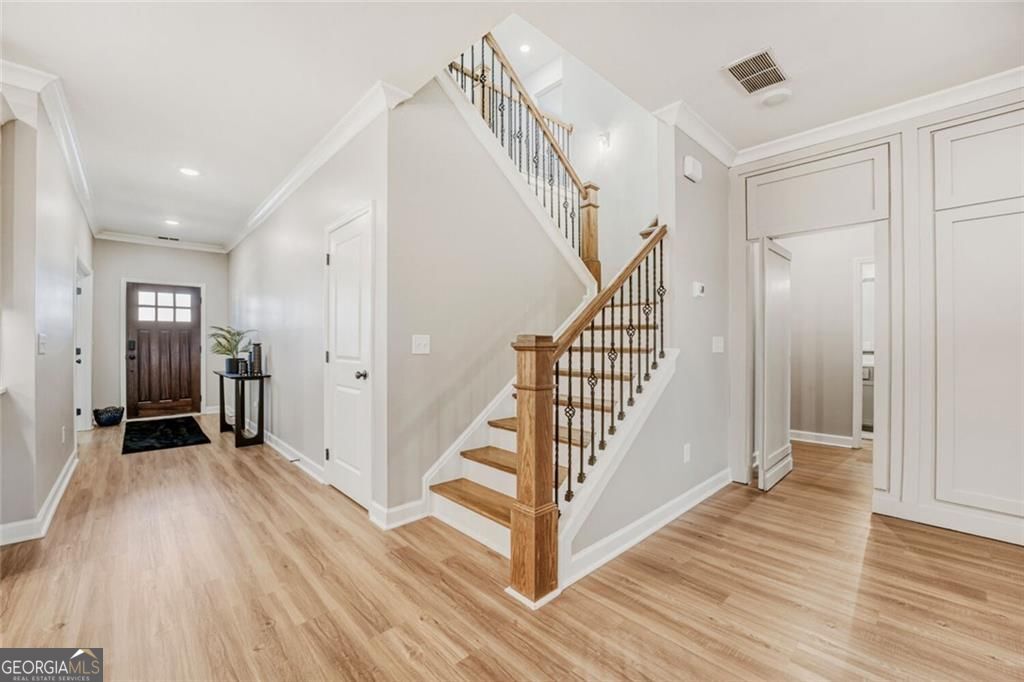 3672 Silvery Way
