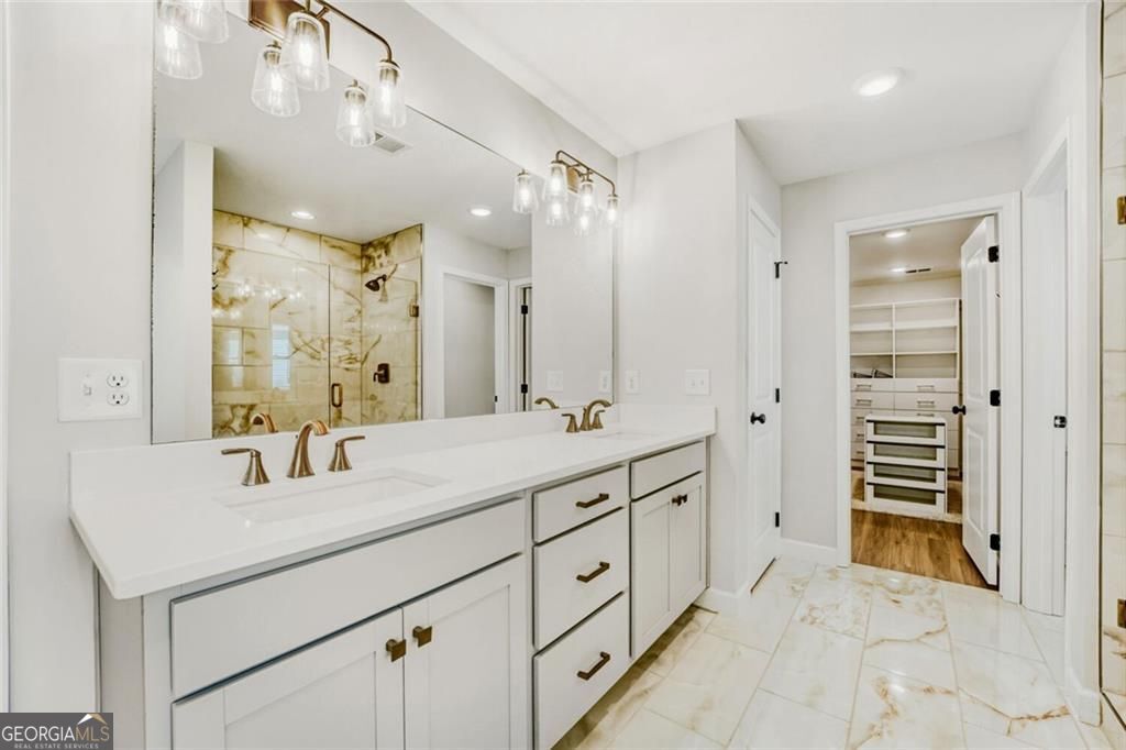 3672 Silvery Way