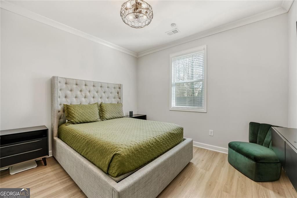 3672 Silvery Way