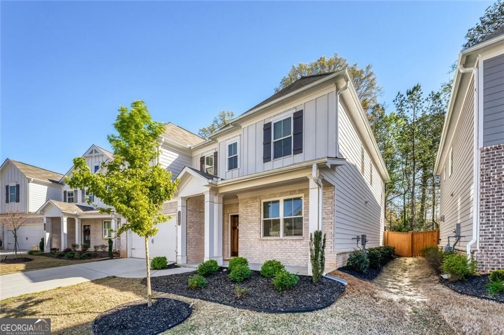 3672 Silvery Way