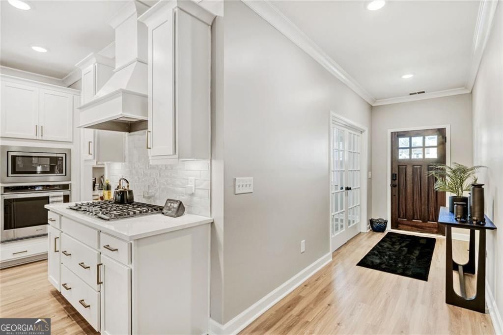 3672 Silvery Way