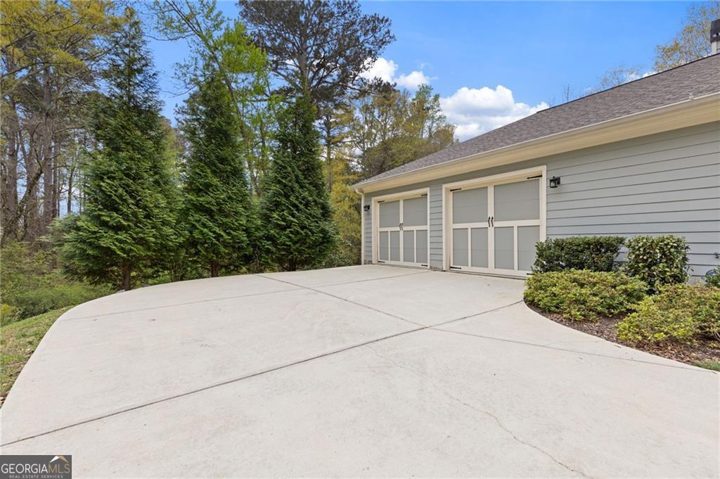 4831 Lakewood Drive