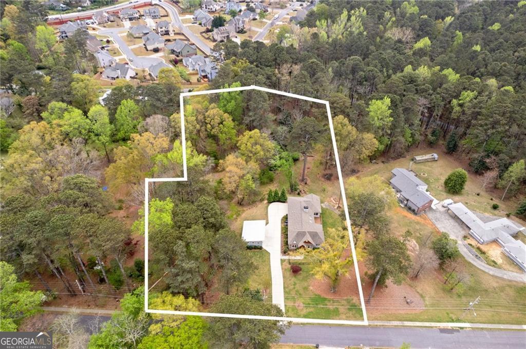 4831 Lakewood Drive