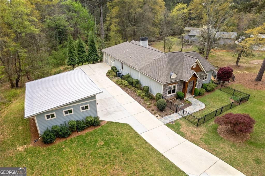 4831 Lakewood Drive