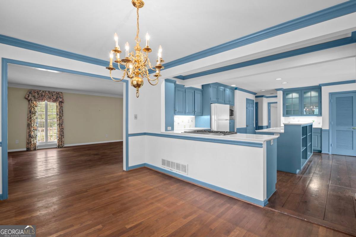 6255 Mountain Brook Lane