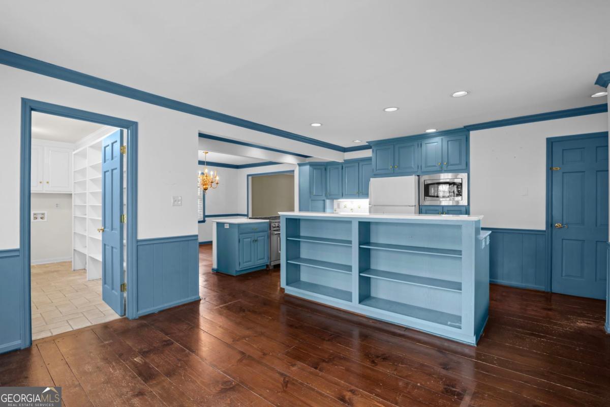 6255 Mountain Brook Lane