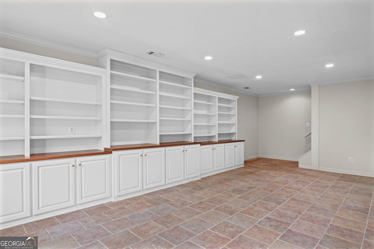 6255 Mountain Brook Lane