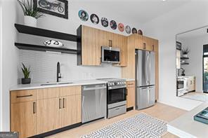 567 Ponce de Leon Avenue # 405