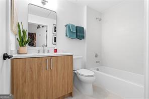 567 Ponce de Leon Avenue # 405