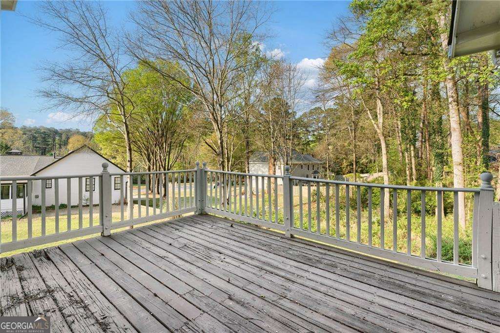 835 Lockriver Way