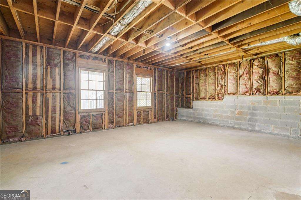 835 Lockriver Way