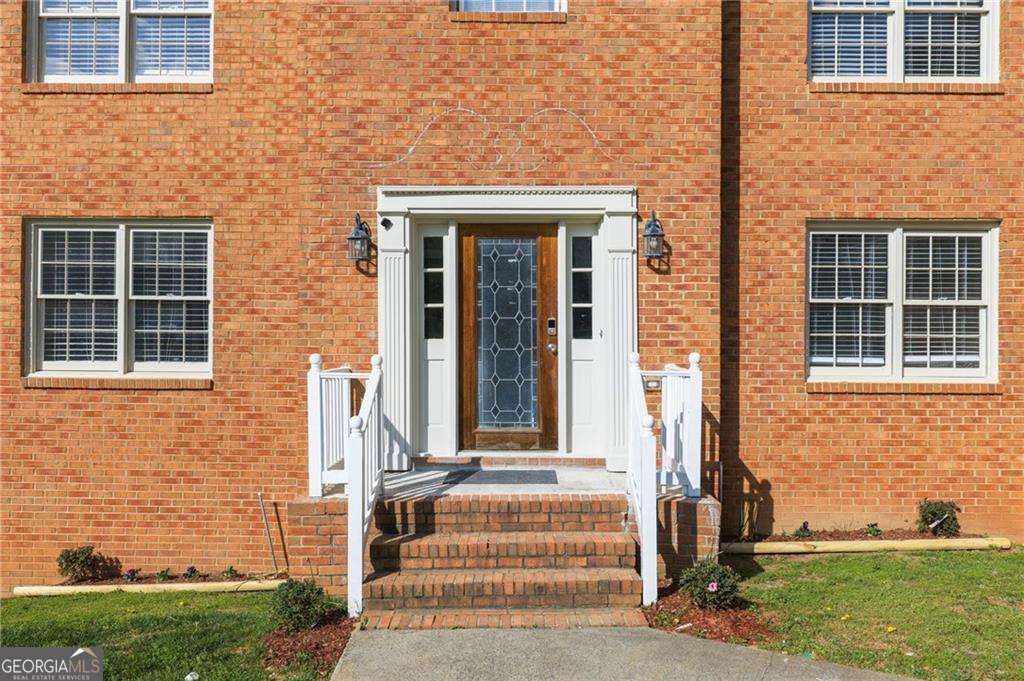 835 Lockriver Way