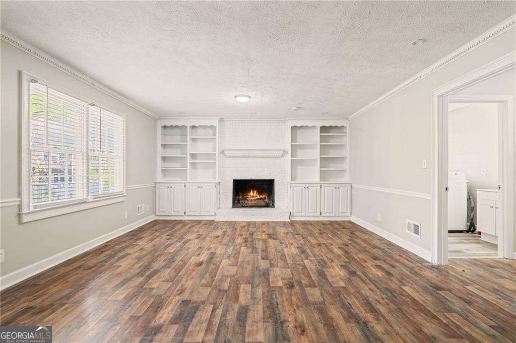 835 Lockriver Way