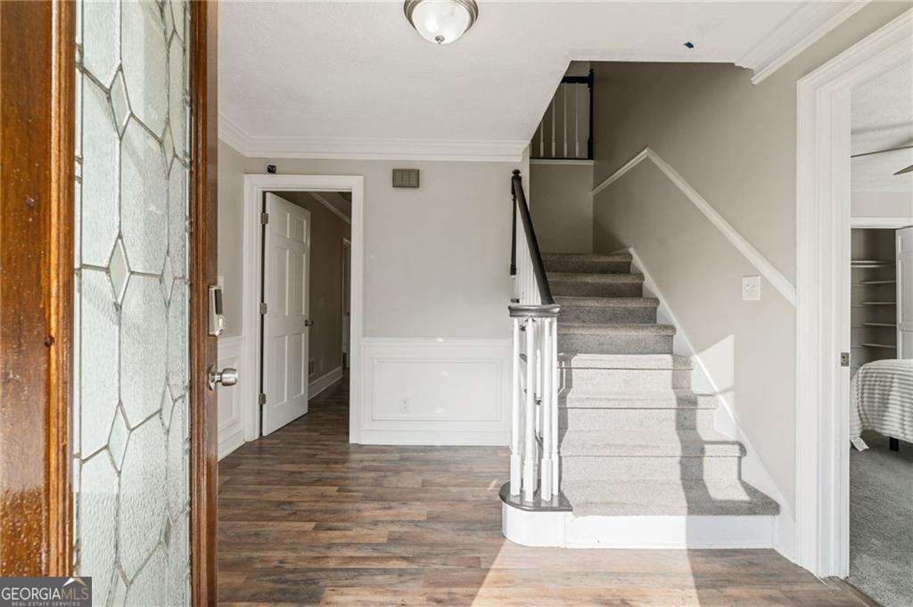 835 Lockriver Way