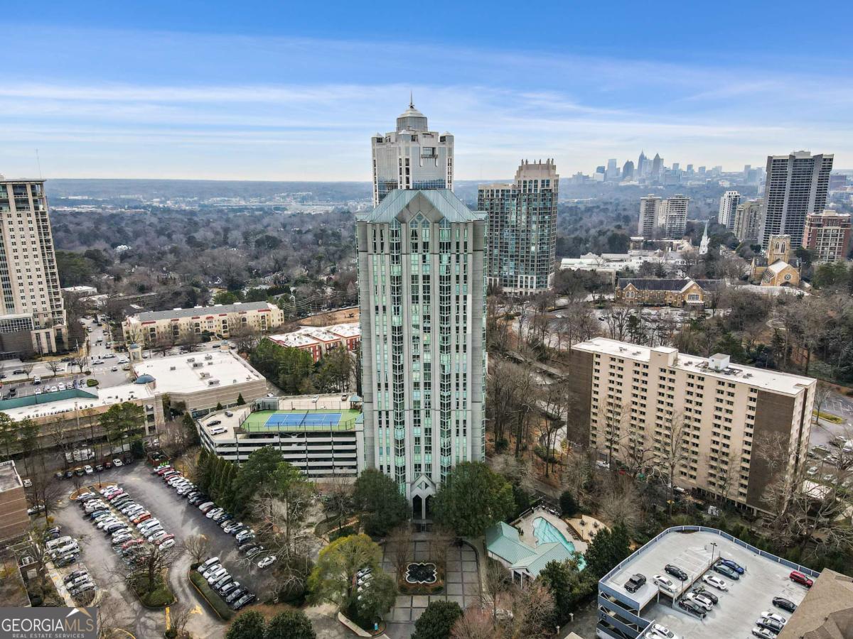 2870 Pharr Court S NW