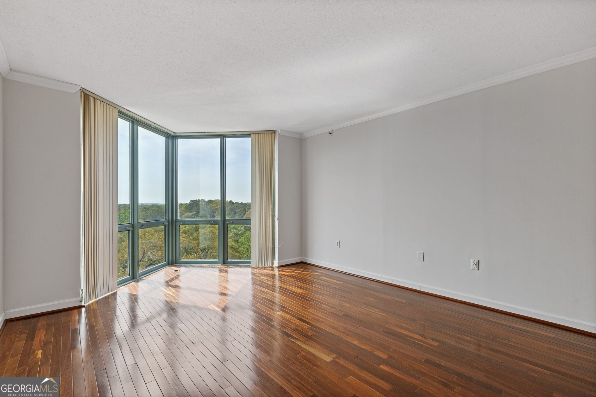 2870 Pharr Court S NW