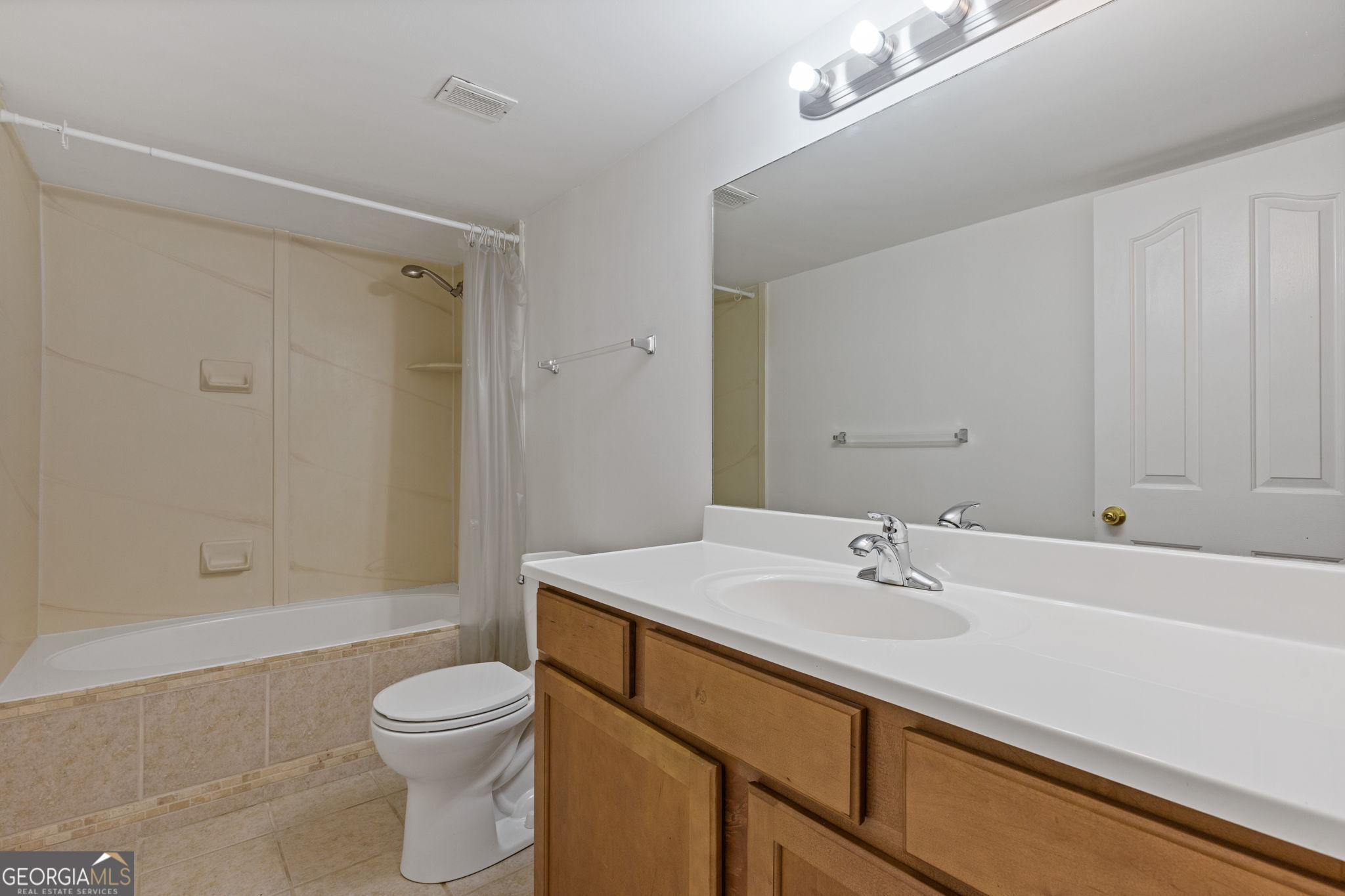 2870 Pharr Court S NW