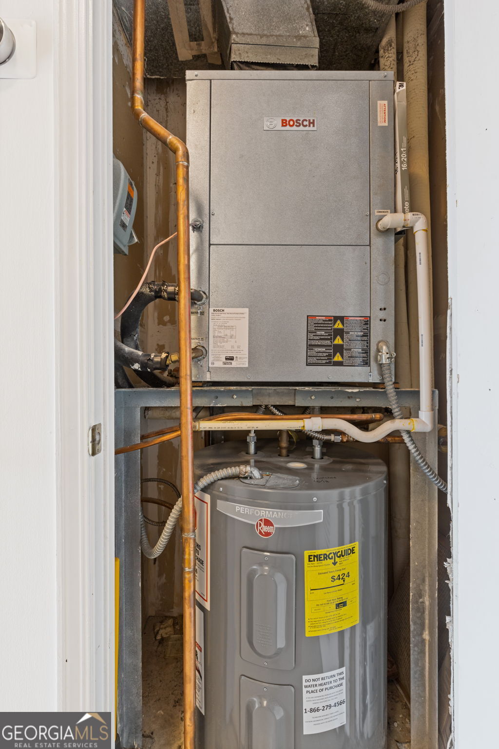 2870 Pharr Court S NW