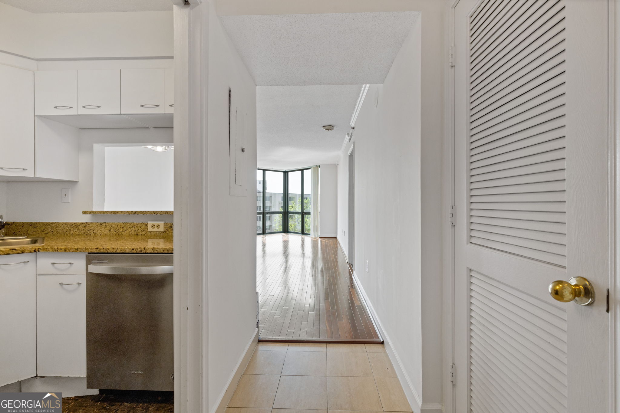 2870 Pharr Court S NW