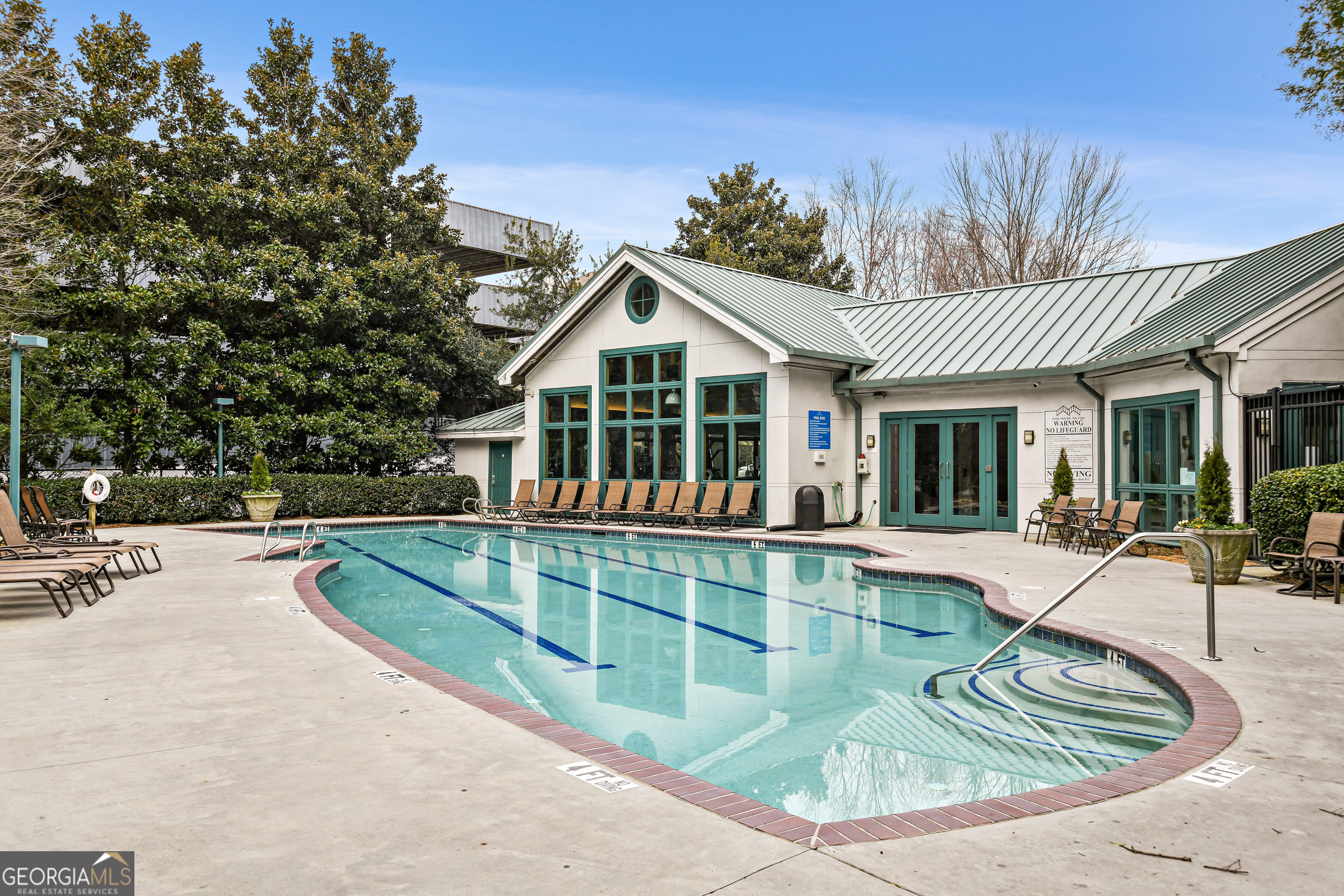 2870 Pharr Court S NW