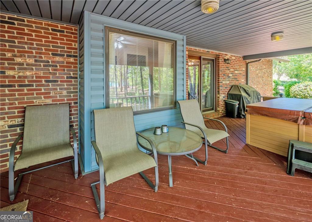 7 Old Oak Trail