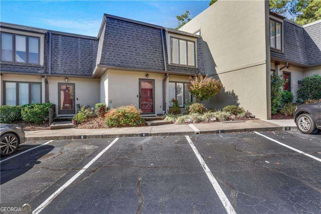 9 Ivy Gates NE