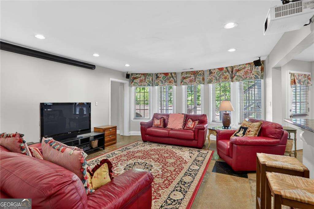 3702 Paces Park Circle SE