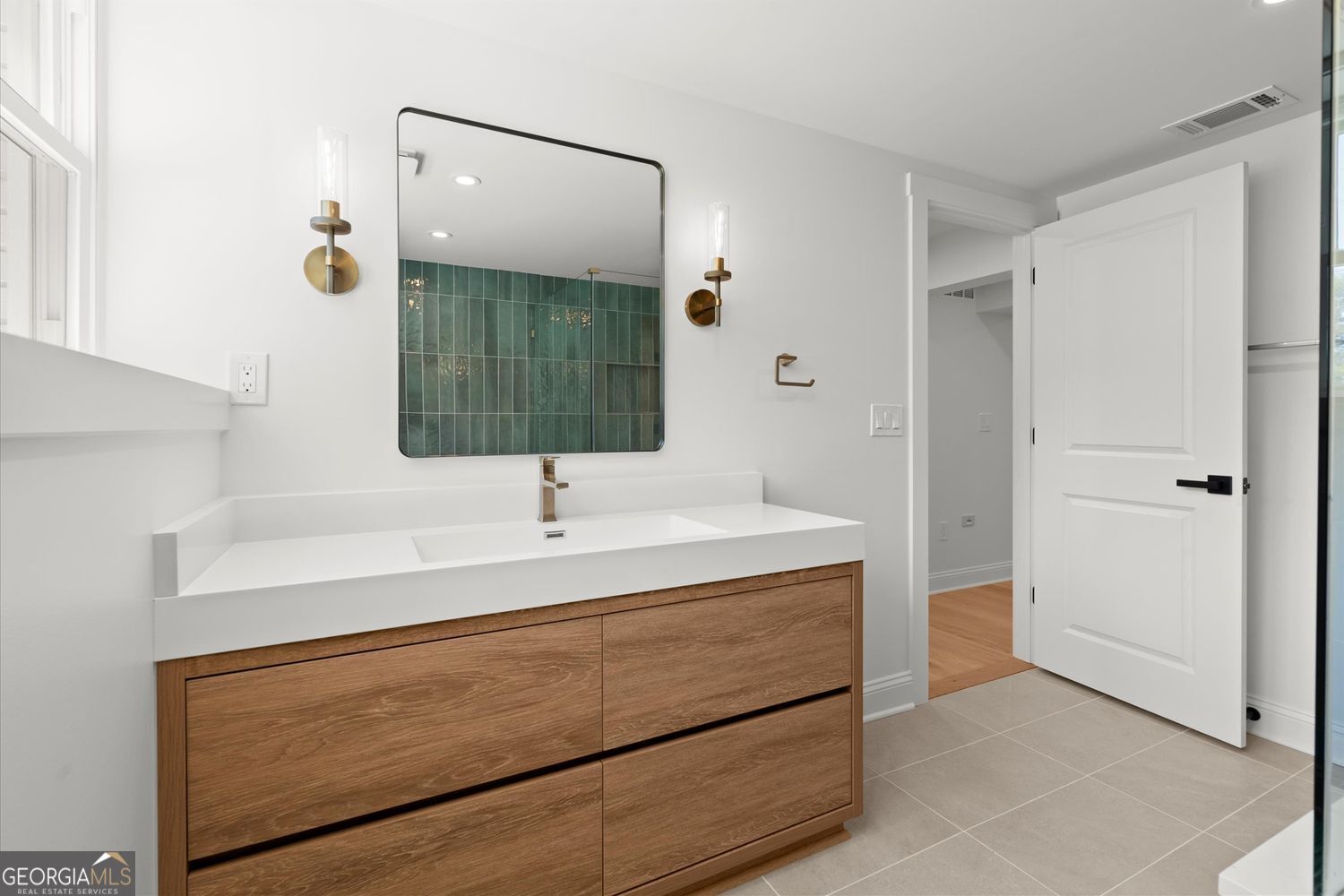61 Suburban Drive NW