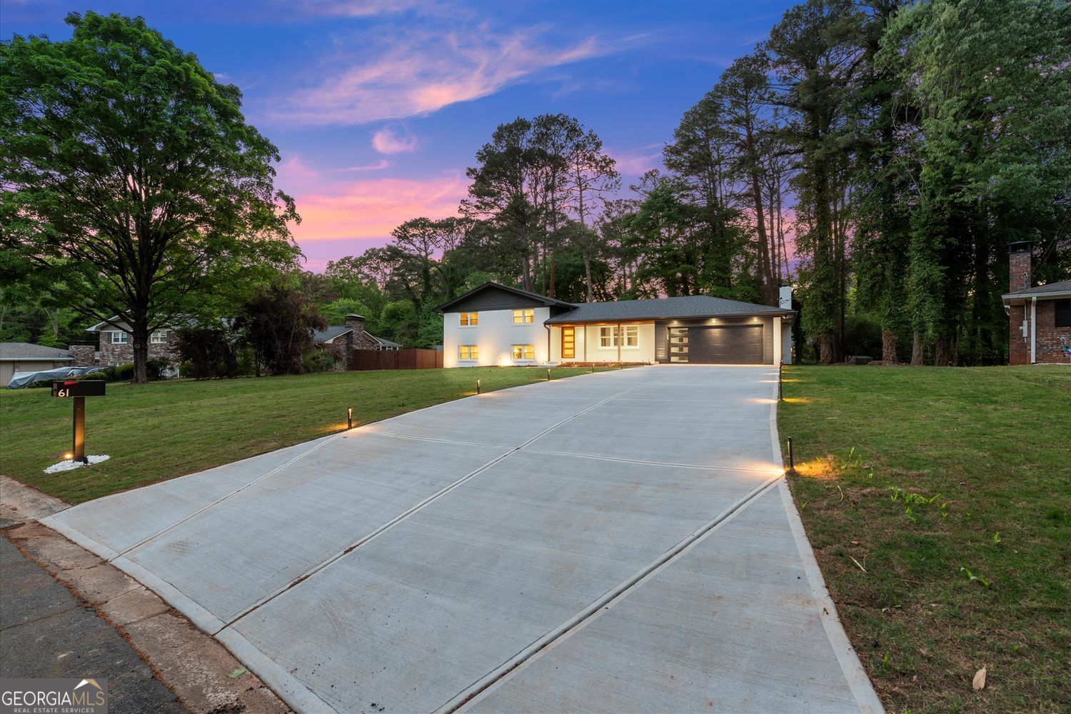 61 Suburban Drive NW
