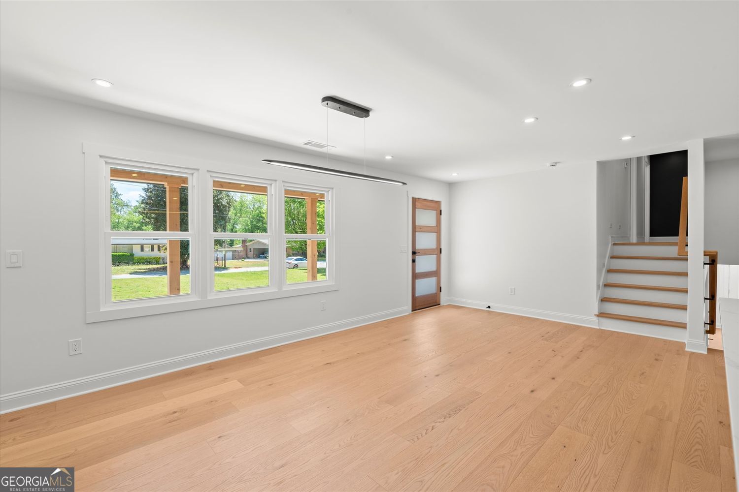 61 Suburban Drive NW