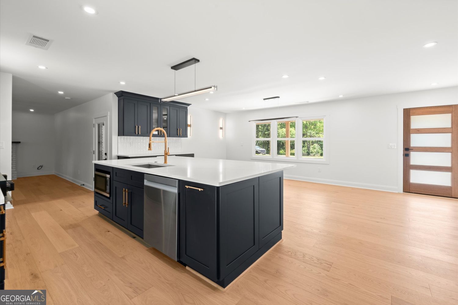 61 Suburban Drive NW