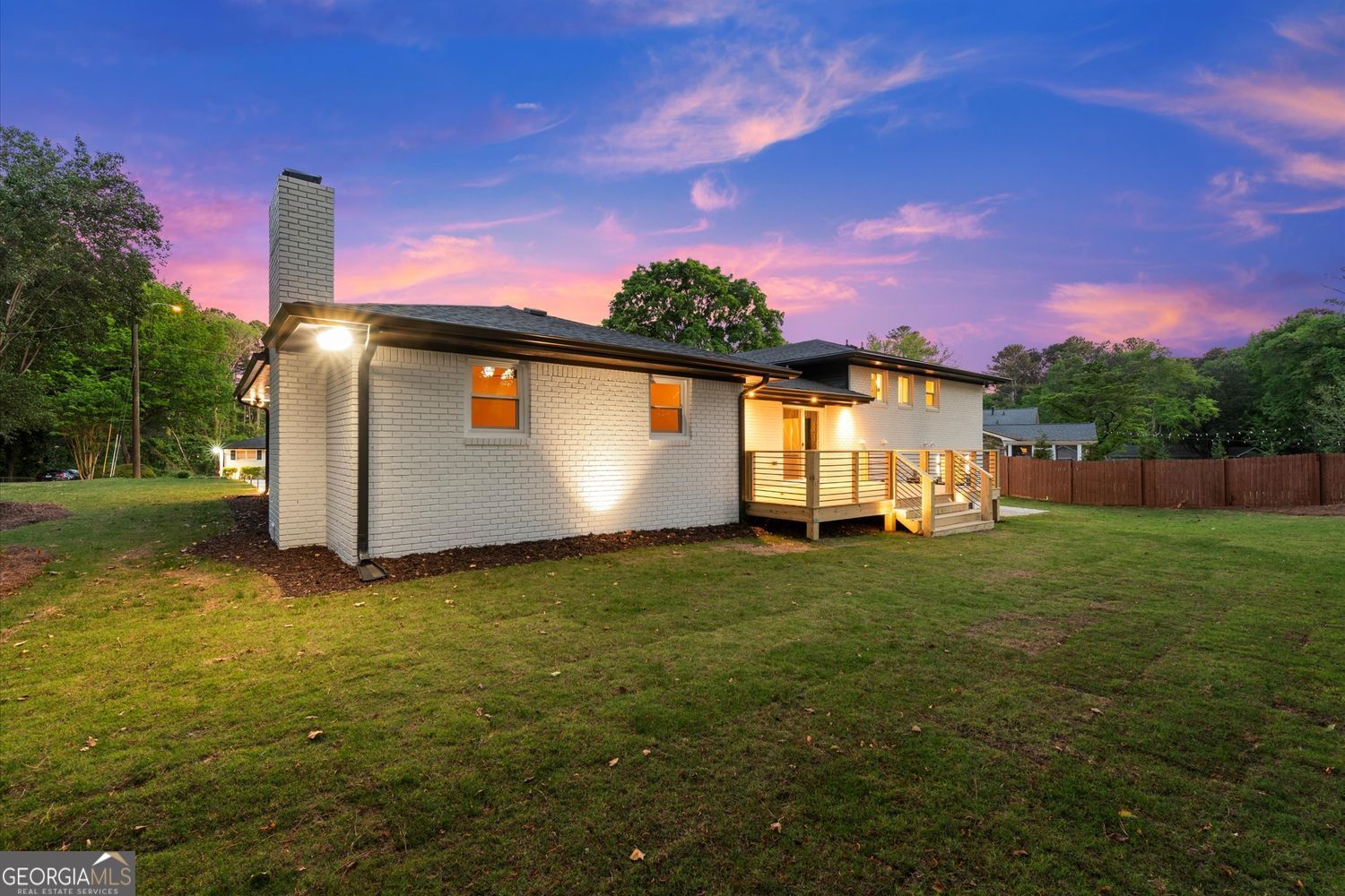 61 Suburban Drive NW