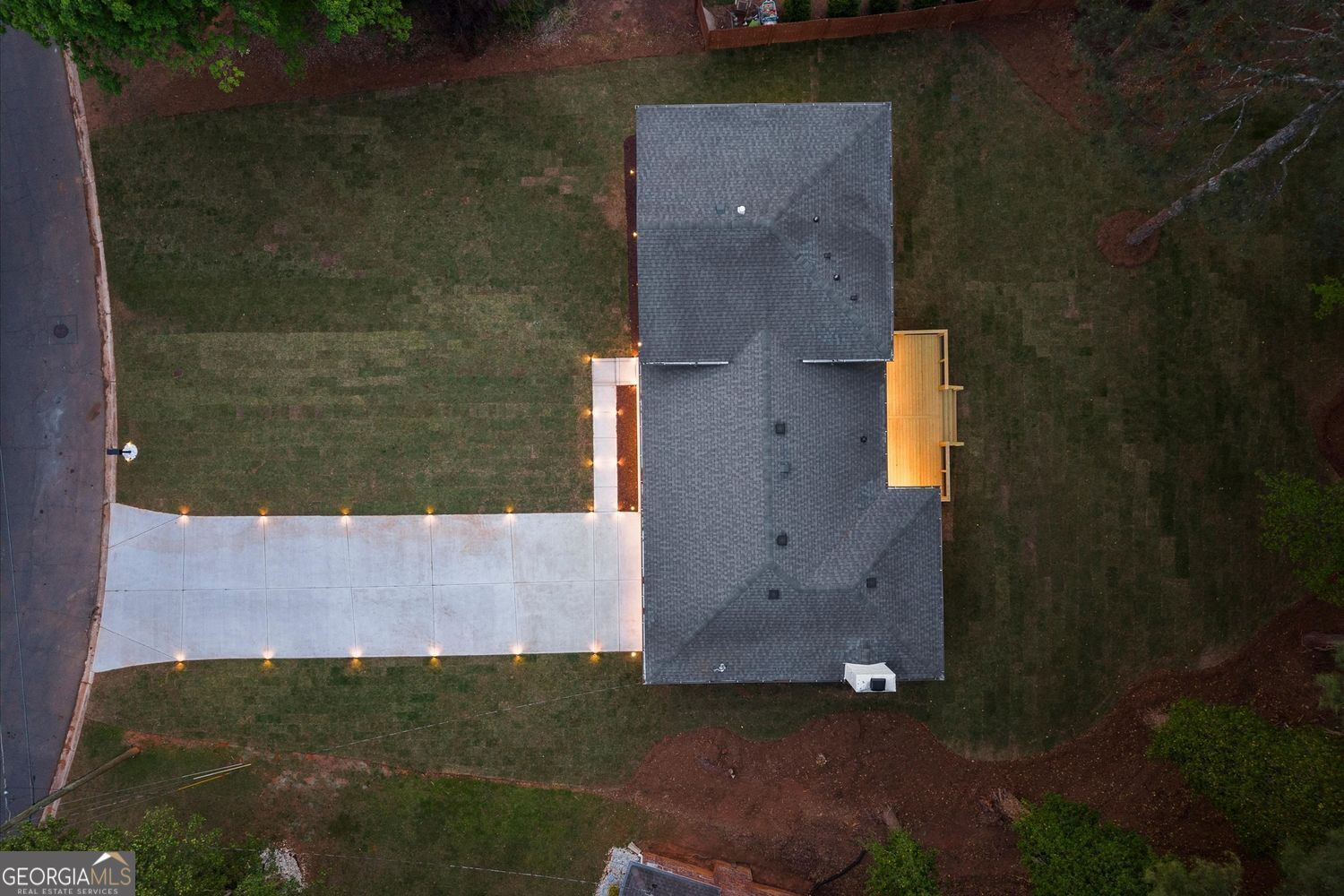 61 Suburban Drive NW