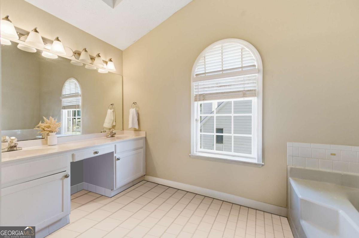 1175 Market Square Lane