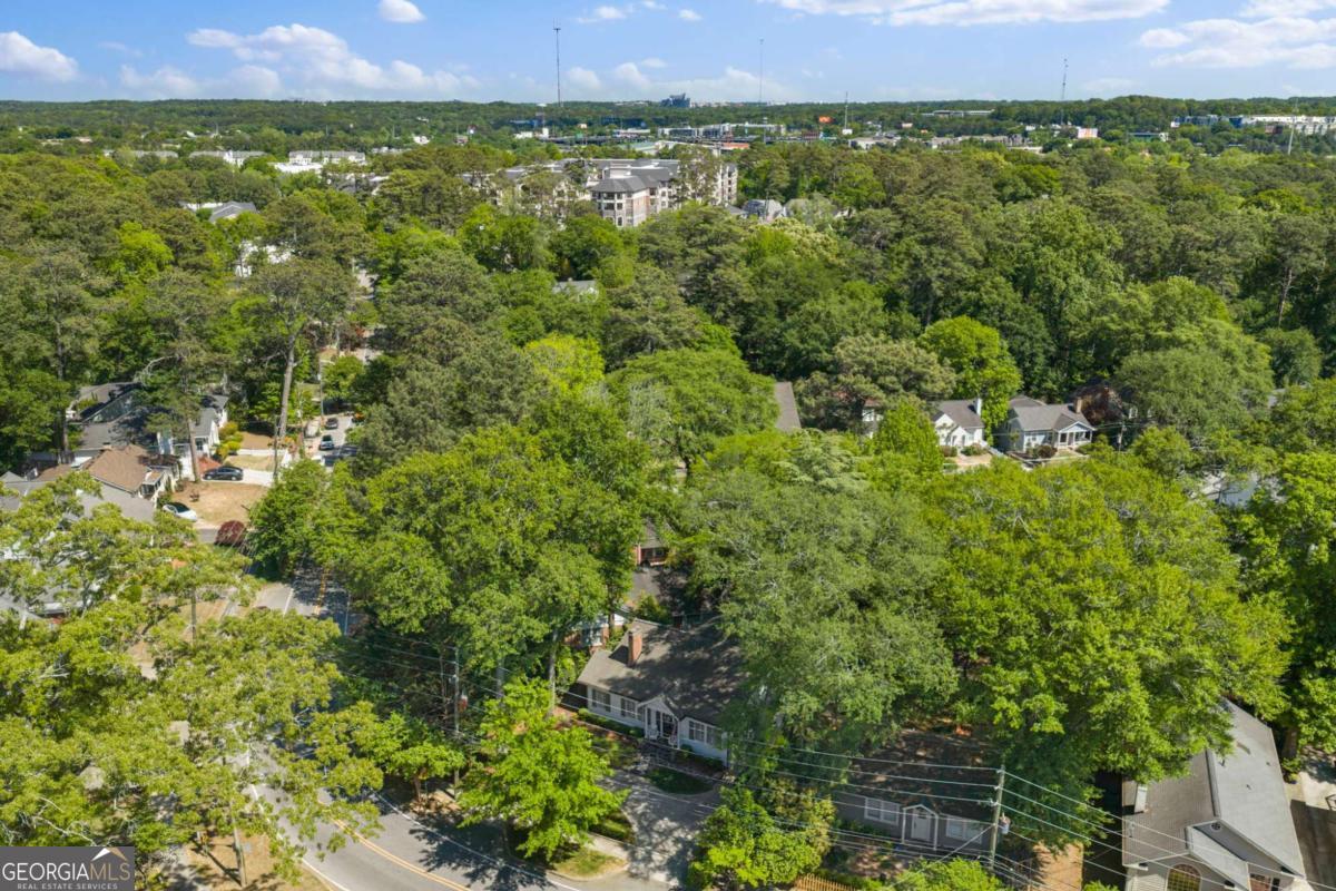 109 Peachtree Hills Avenue NE