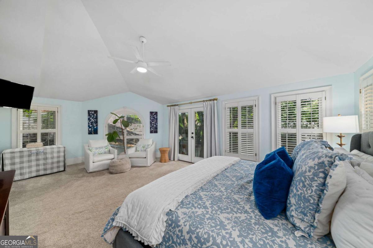 109 Peachtree Hills Avenue NE