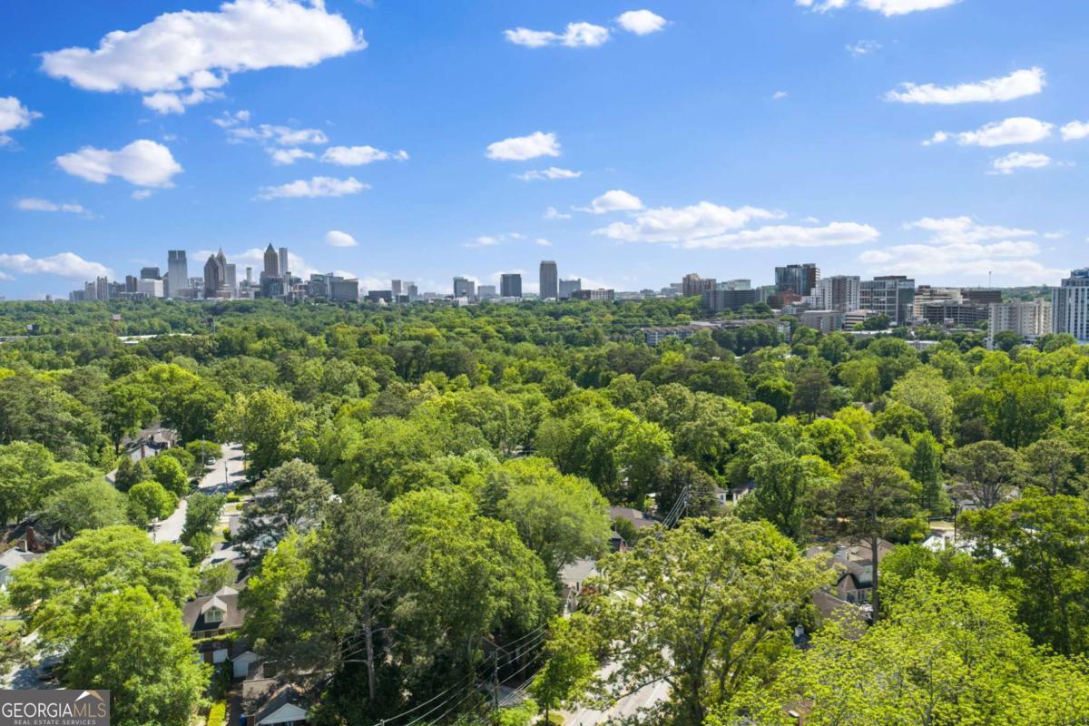 109 Peachtree Hills Avenue NE