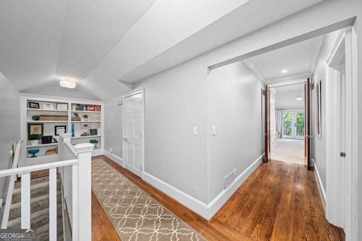 109 Peachtree Hills Avenue NE