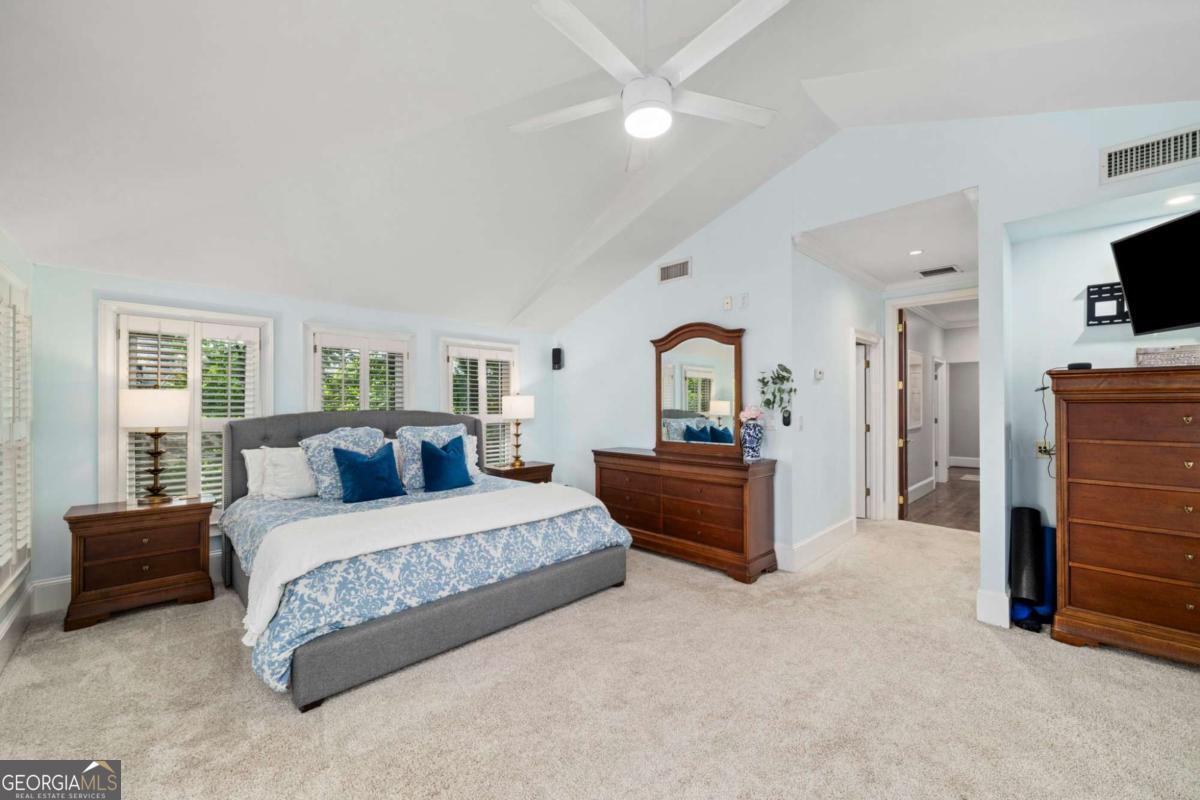 109 Peachtree Hills Avenue NE