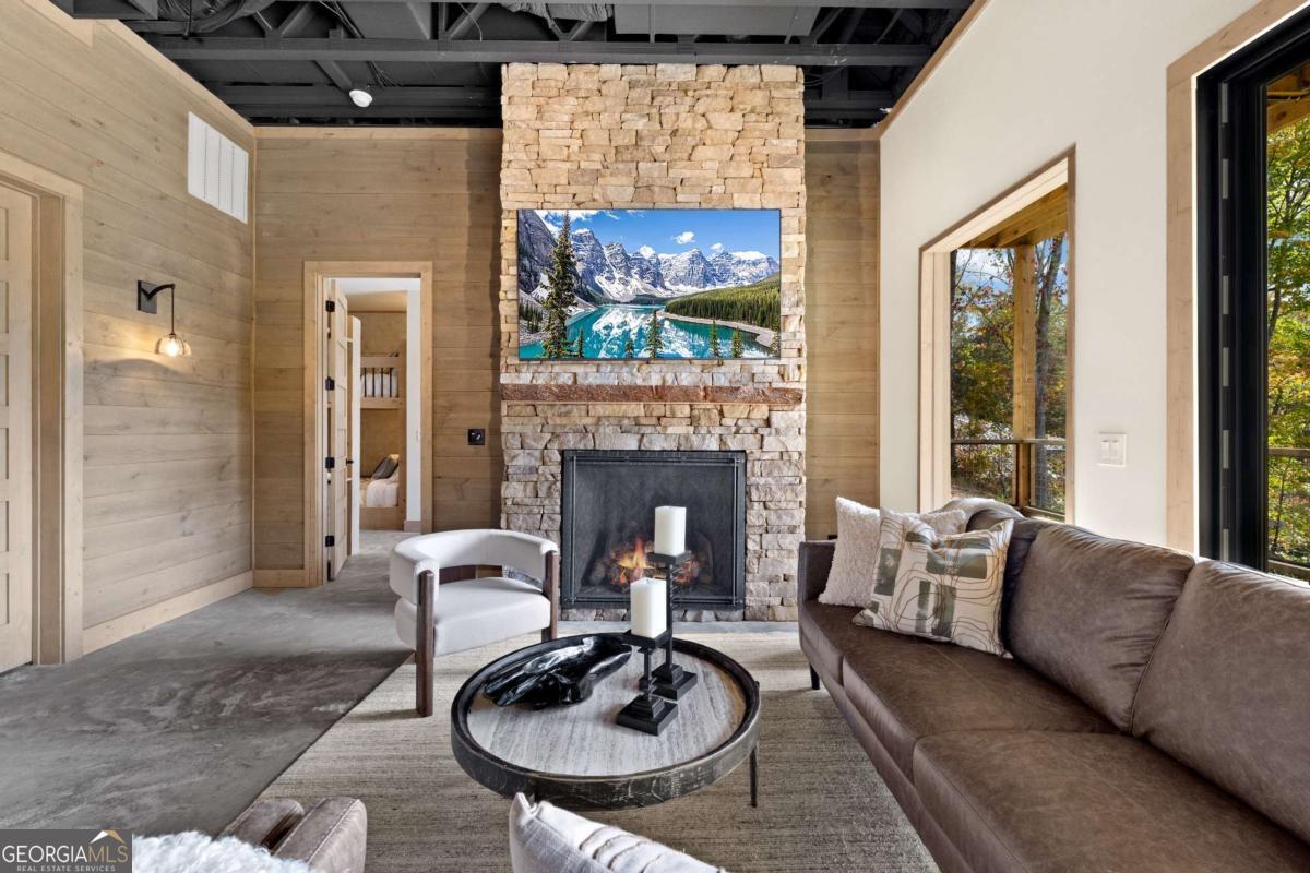 142 Sequoyah Ridge