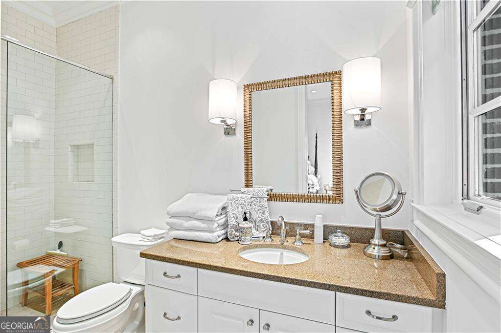 369 Pine Tree Drive NE