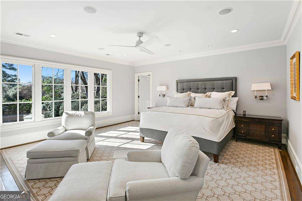 369 Pine Tree Drive NE