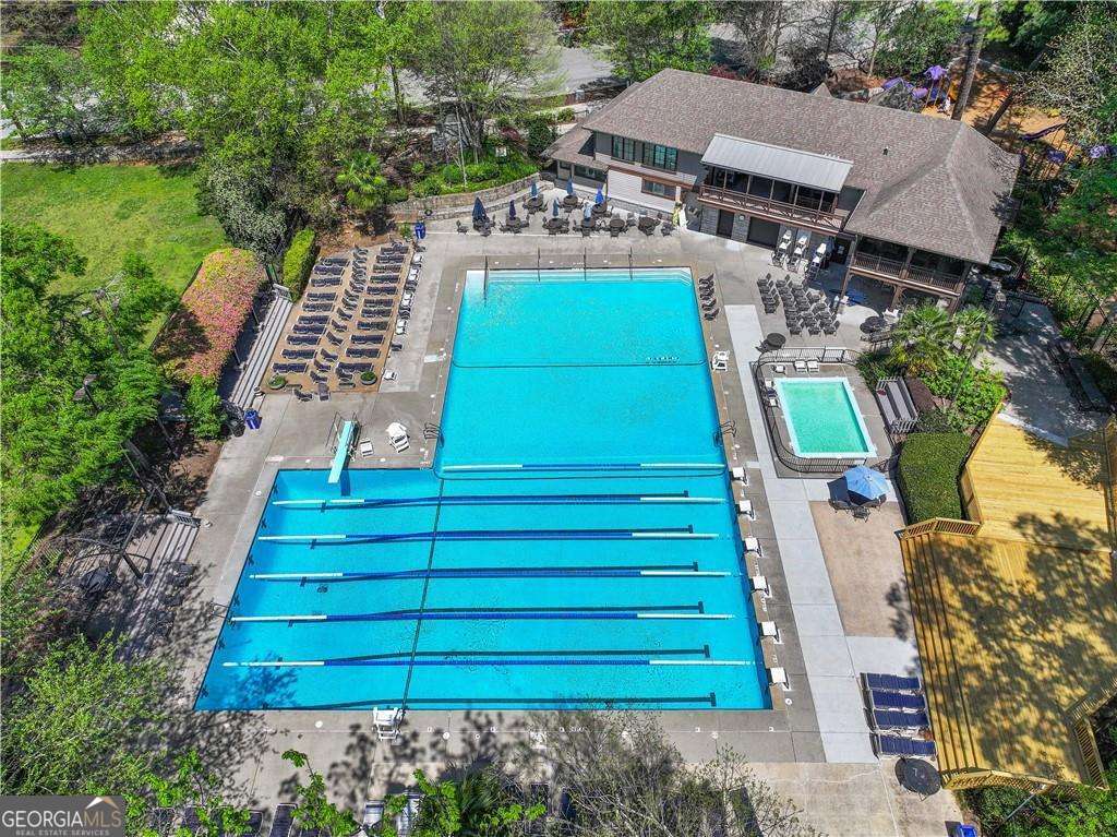 369 Pine Tree Drive NE