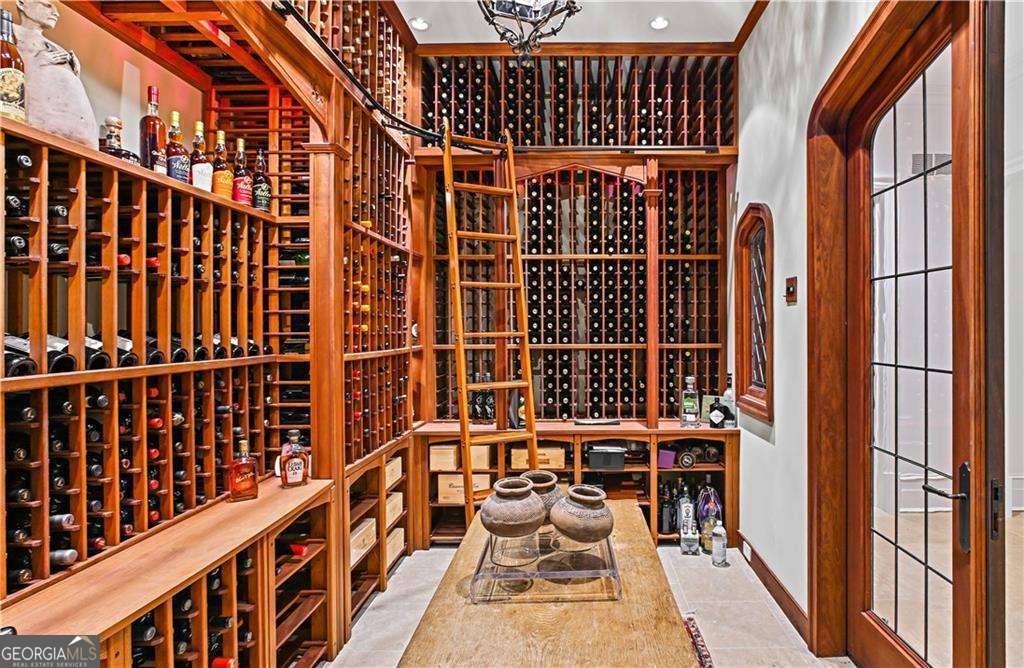 369 Pine Tree Drive NE