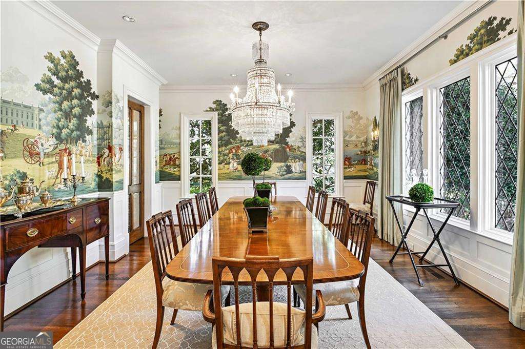 369 Pine Tree Drive NE